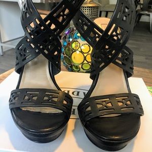 BCBGMAXAZRIA Wedge Sandal| 6| Leather| Beautiful